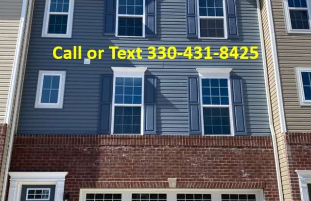 4020 N Steels Cir - 4020 North Steels Circle, Cuyahoga Falls, OH 44224
