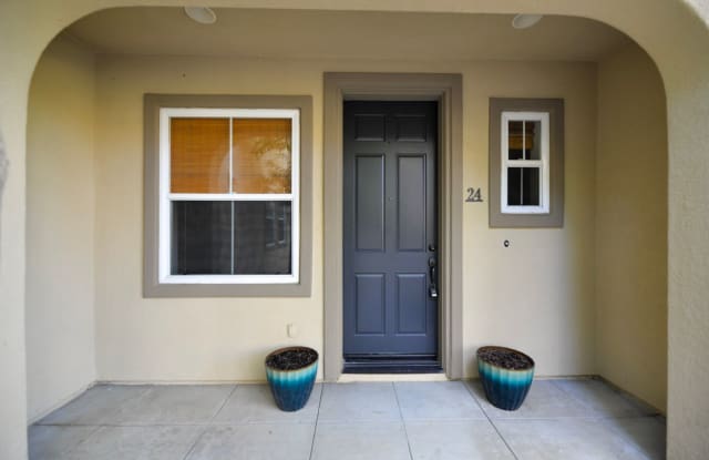 2 bedroom 2 1/2 bath unit in Talega with ton of amenities!! photos photos