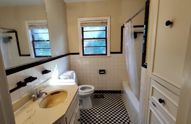 2767 Scotland Road - 2767 Scotland Road, Memphis, TN 38128