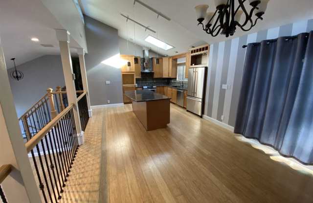 15 KYLE CT Gallery 3