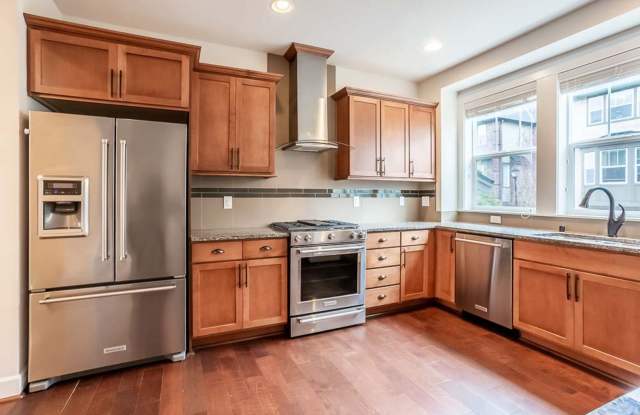 Welcome to the Brownstones at Issaquah Highlands Available August 1st Gallery 4
