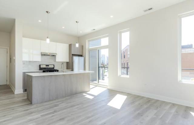 662 North Sangamon St. photos photos