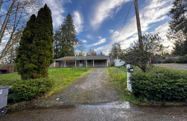 Two Bedroom home in Quaint Manchester Community - 7608 East Montana Street, Manchester, WA 98366