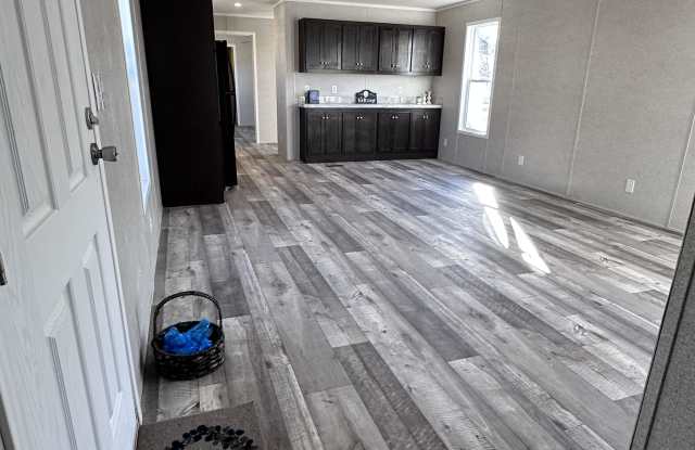 210 12th St photos photos