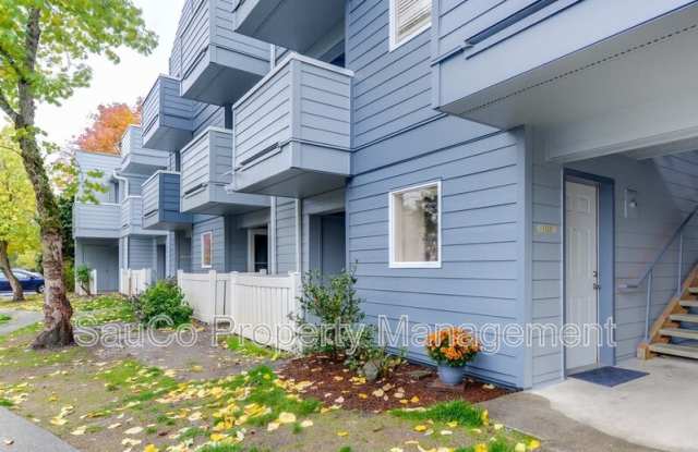 6044 Southeast Drake Street Unit #103 - 1 photos photos