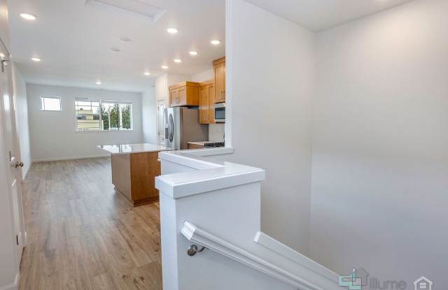 Brand New Beautiful 2 Bd/2.5 Ba Home in Reed's Crossing Gallery 1