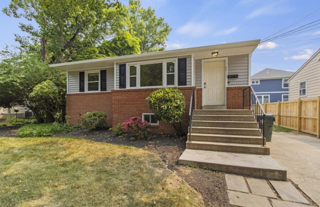 4711 Norwich Road photos photos