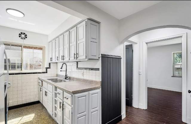 247 Parkway Ave photos photos