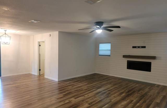 7545 Sandy Creek Dr Gallery 3