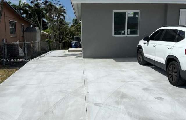 12030 SW 184th St photos photos