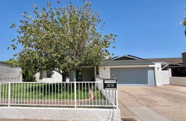2808 West Morten Avenue photos photos