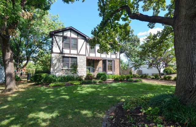 1628 S Observatory Dr. Gallery 4