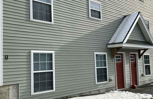 9 Main St - 9 Main Street, South Windham, ME 04062