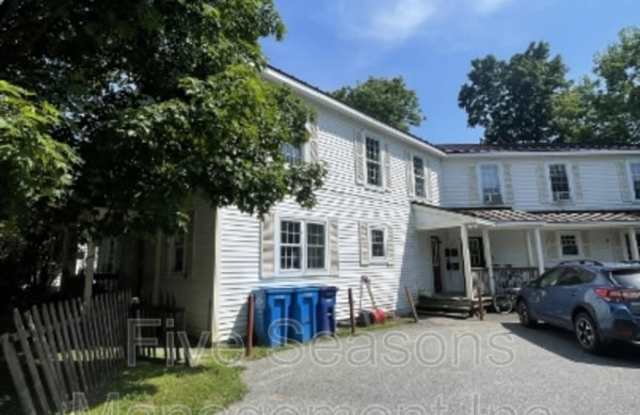 85 Manhattan Drive - 4 photos photos