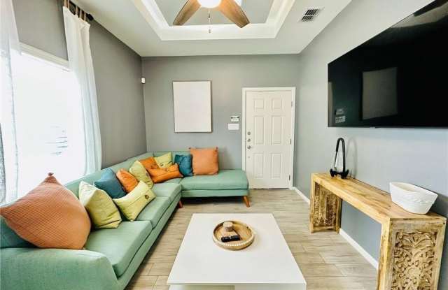 4701 Mulberry Avenue Gallery 2