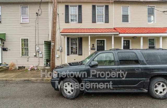608 North Street - 608 North Street, Lykens, PA 17048