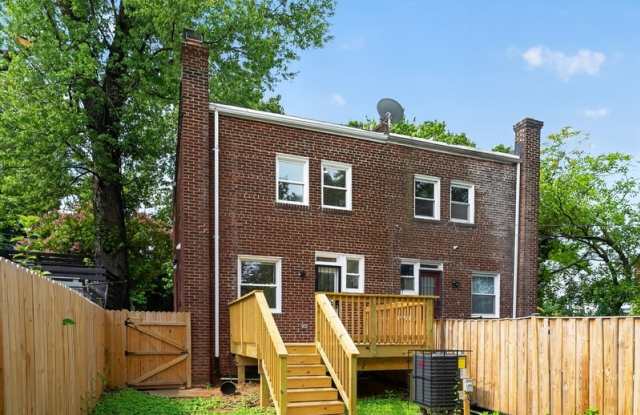 1712 U Street Southeast Gallery 2