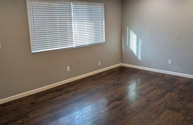 Beautifully Updated Home in Growing Community Gallery 1