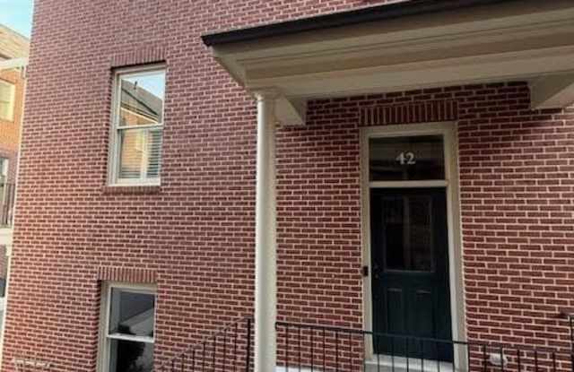 42 MAXWELL SQUARE photos photos