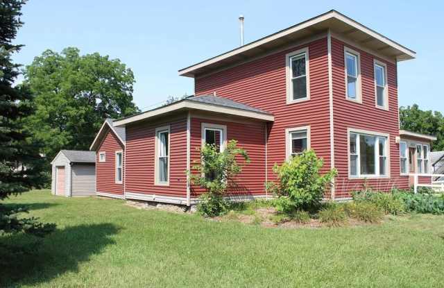 429 North State Street - 429 North State Street, Big Rapids, MI 49307