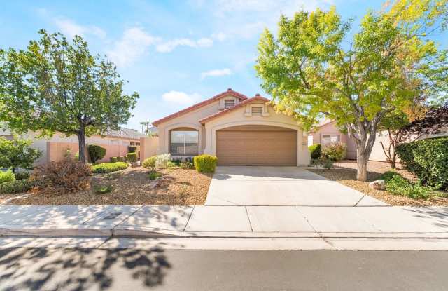 Charming Single-Story Home in Prime Henderson Location Gallery 3