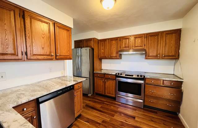 30 John Smith Dr - 30 John Smith Drive, West Hartford, CT 06107 30 John Smith Dr - 30 John Smith Drive, West Hartford, CT 06107