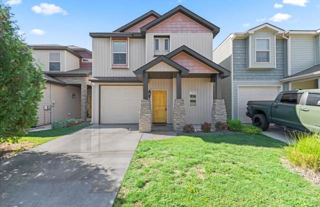 Centrally Located 3 Bedroom 2.5 Bathroom Home photos photos