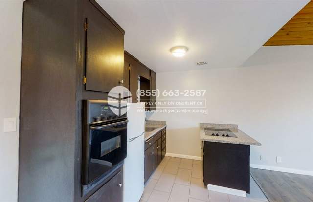 22555 Linden Street Unit 10 Gallery 4