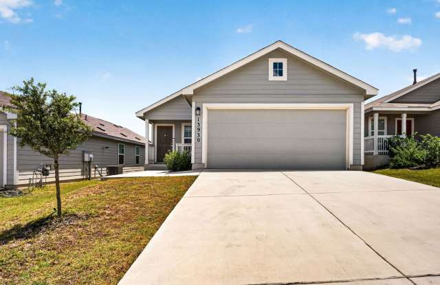 13930 Silos Meadow Gallery 1