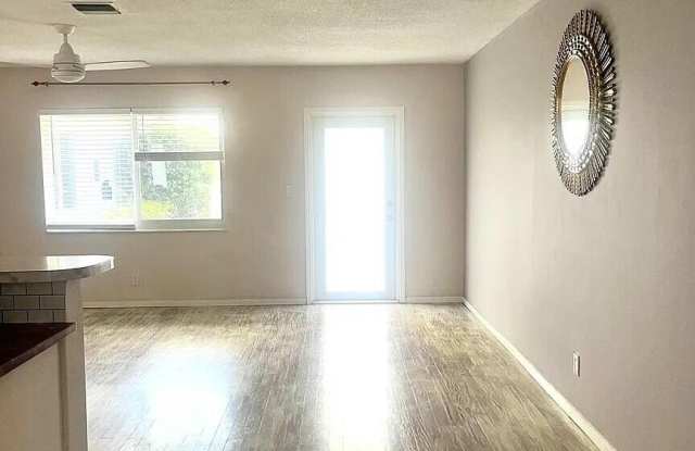 1521 SW 1st Terrace Gallery 4