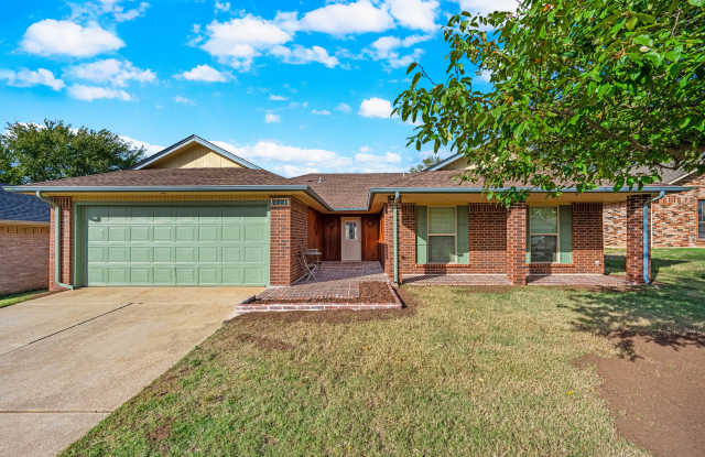 2001 Dena Dr Gallery 3