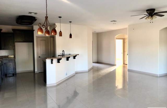 100-E ESCANDON AVE. Gallery 4