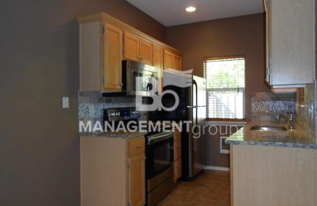 Orenco/Hillsboro Townhome Close to Intel & Shopping Gallery 4