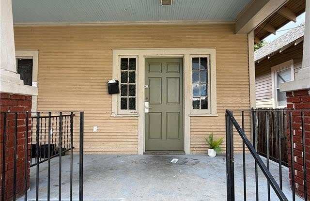 1133 BELLEVILLE Street Gallery 4