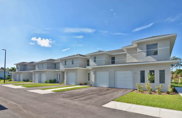 13430 Davis Rd - 13430 Davis Road, Iona, FL 33908