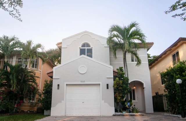 1112 NE 41st Ave photos photos
