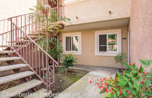 605 SEA CLIFF WAY - 605 Sea Cliff Way, Oceanside, CA 92056