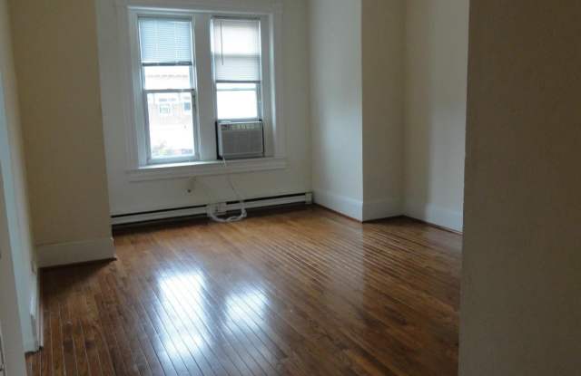 706 QUINCY STREET NW Gallery 4