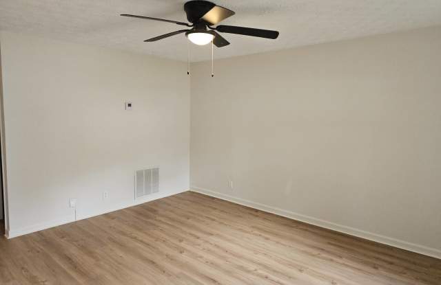 490 South Jeff Davis Drive, Unit C - 1 Gallery 2