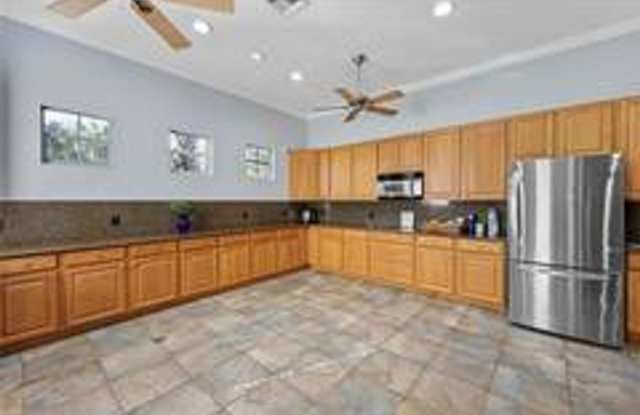 ** BEAUTIFUL 3/2 TARPON BAY COACH HOME IN NORTH NAPLES ** FURNISHED Gallery 3