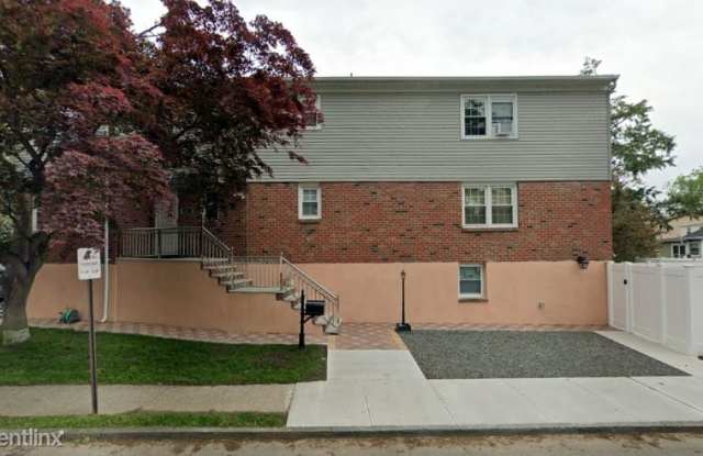 24 Borcher Ave - 24 Borcher Avenue, Yonkers, NY 10704