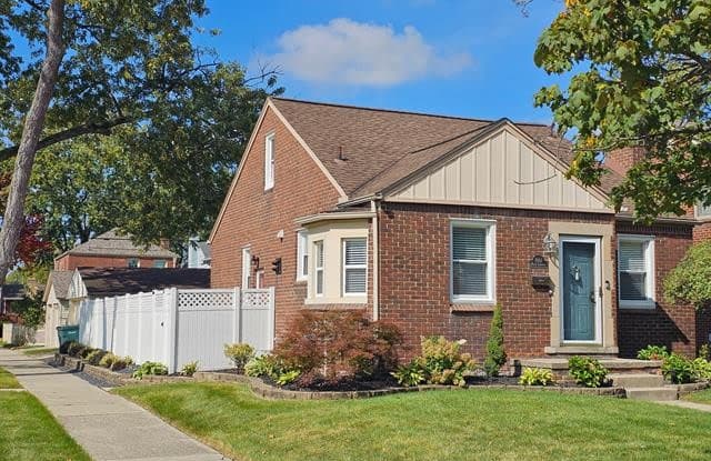 1001 N ELIZABETH Street - 1001 North Elizabeth Street, Dearborn, MI 48128