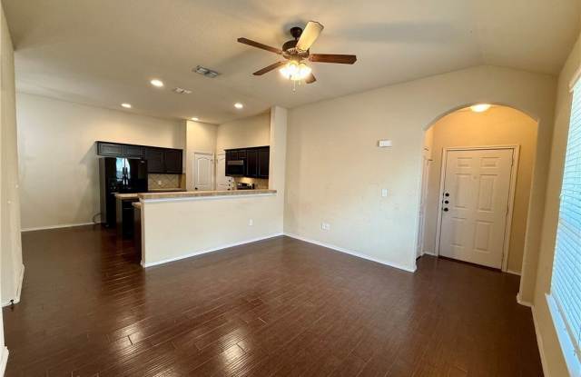 685 Creekside Circle Gallery 3
