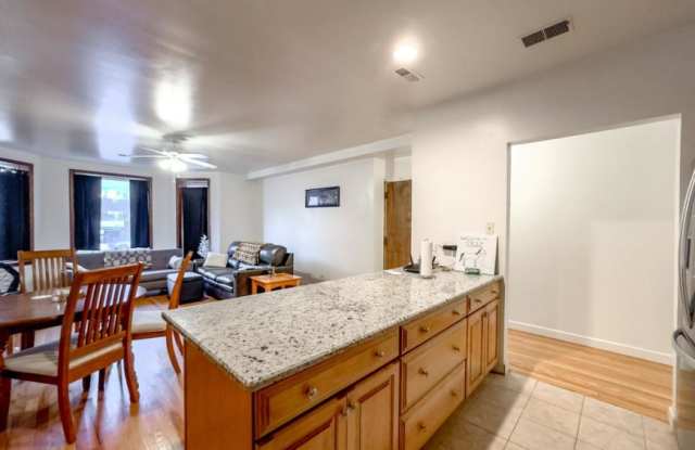 6709 Sheridan Gallery 3