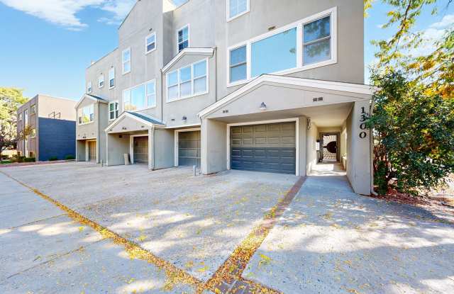 Spacious Congress Park location 2 bed/2.5 bath home w/1 car garage photos photos