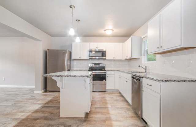 1 Month FREE Rent! Applied to Your First Full Month. Terms & Conditions Apply. Gallery 3