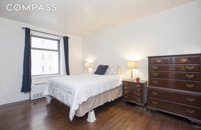 100 West 58th Street Gallery 4