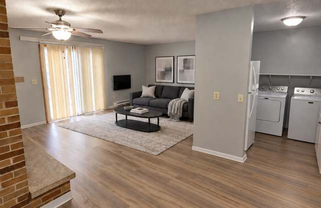 2 Bedroom Apartment at Whitewater Commons in St Charles Gallery 2