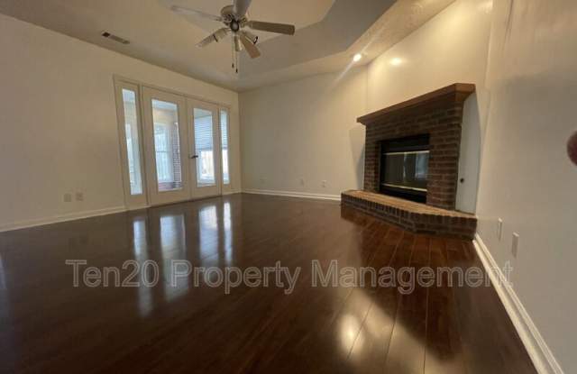 113 Maplebrook Ct Gallery 2