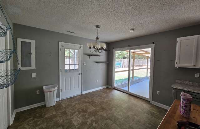 104 James Hellen Court photos photos